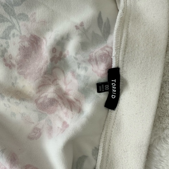 Tórrid, jacket size 10/12, for lady - Picture 10 of 11